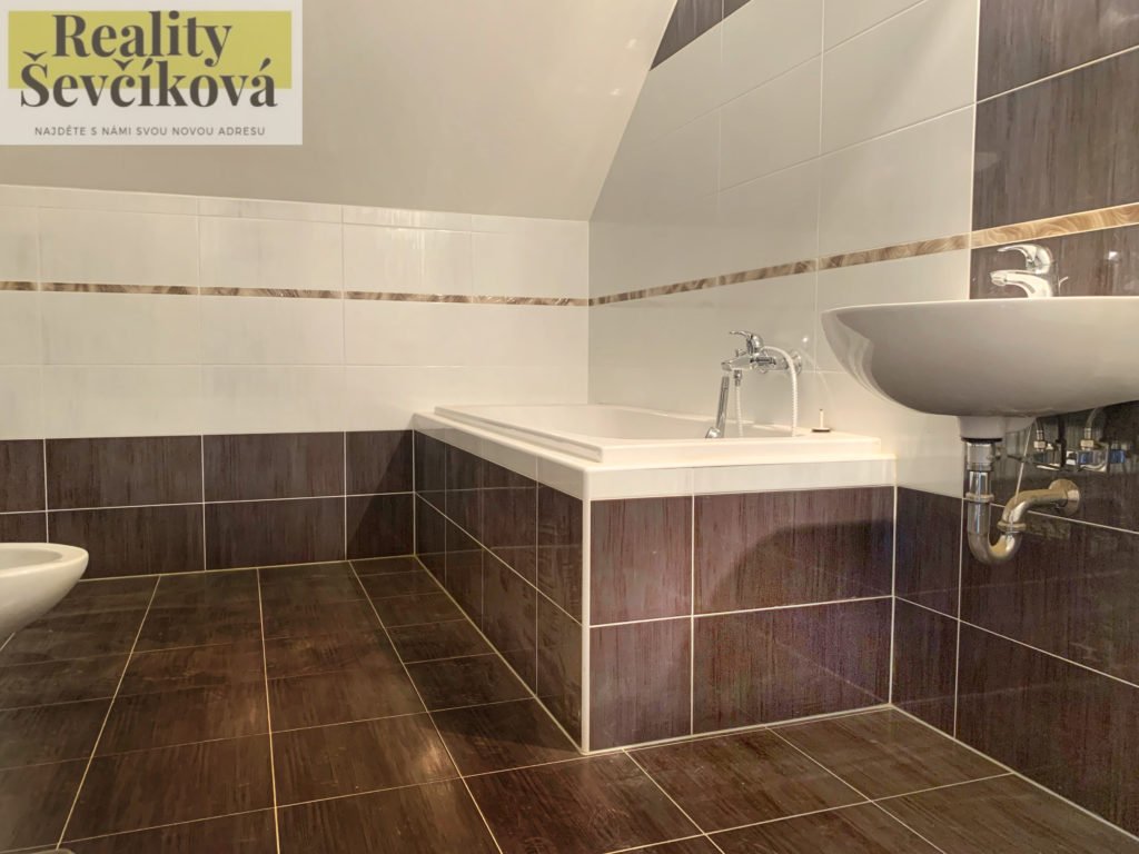 Prodej novostavby 2+kk s úžasnou terasou, 150 m2 – Nový Bydžov