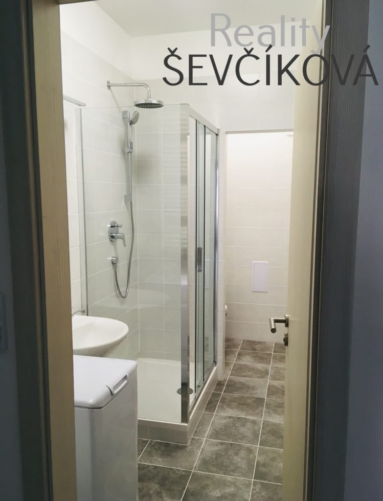 Pronájem 2+kk po celkové rekonstrukci, 45 m2 – Pavla Hanuše