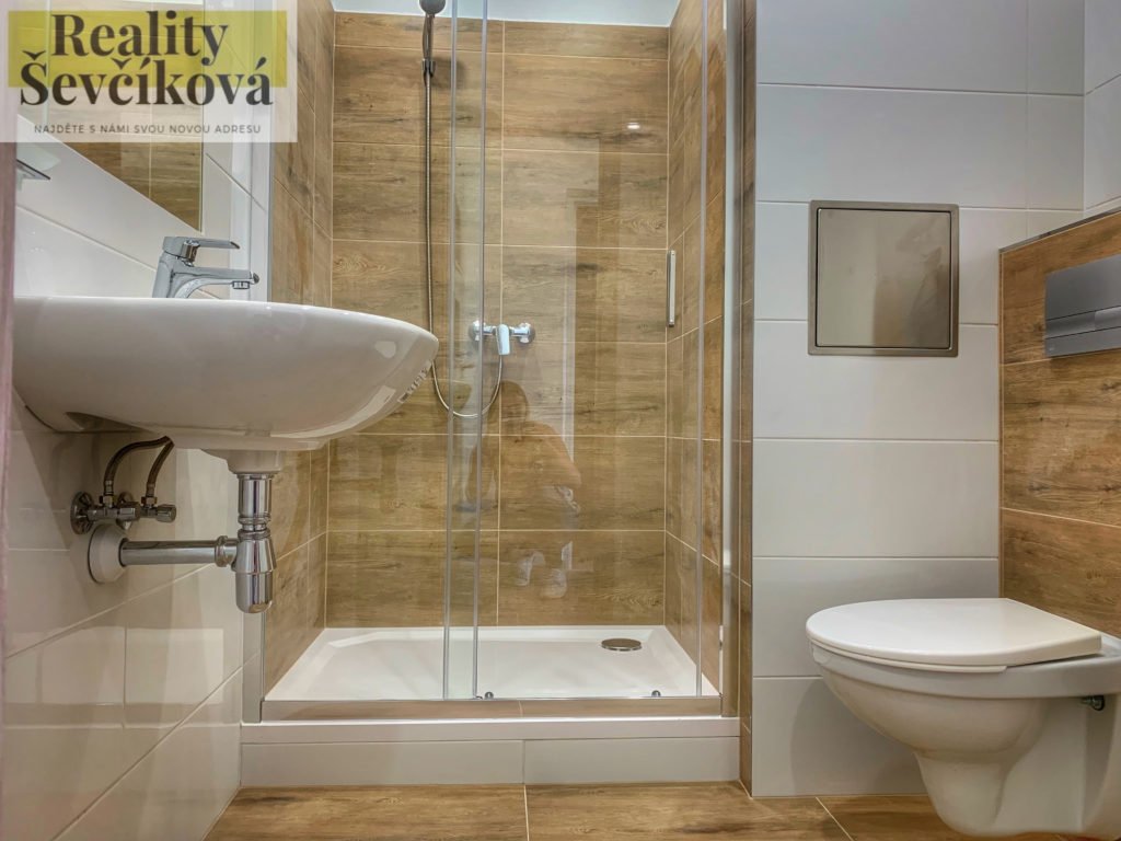 Pronájem 2+kk po kompletní rekonstrukci, 47 m2 – tř. Edvarda Beneše