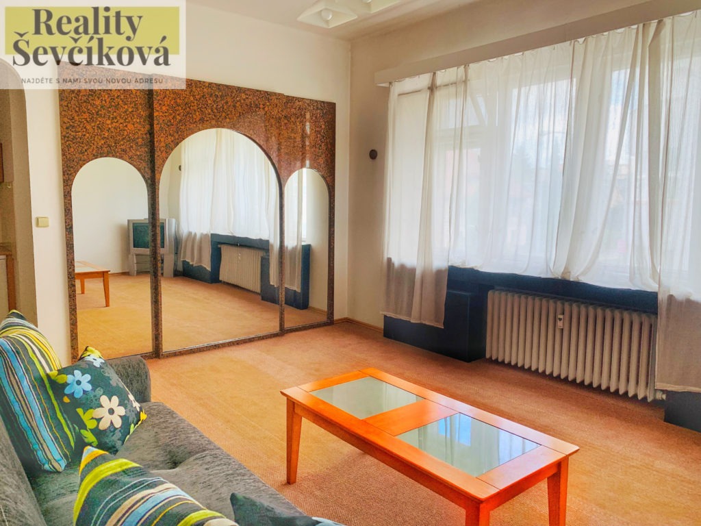 Pronájem 1+kk, 28 m2 – Nerudova