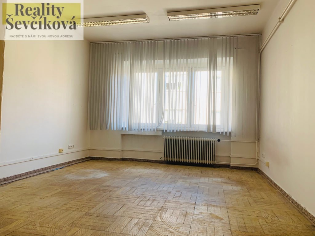 Pronájem prostorného 3+1, 96 m2 – Vrchlického