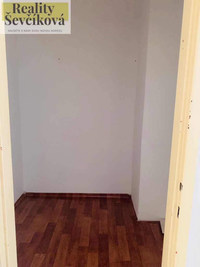 Pronájem prostorného 3+1, 96 m2 – Vrchlického