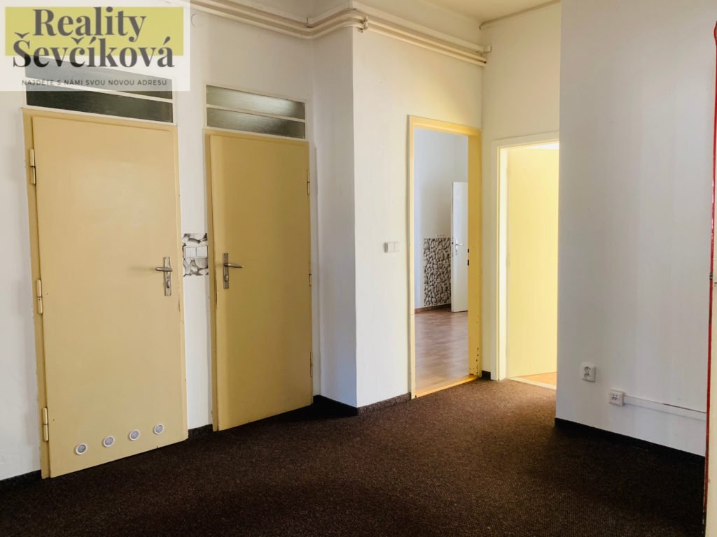 Pronájem prostorného 3+1, 96 m2 – Vrchlického