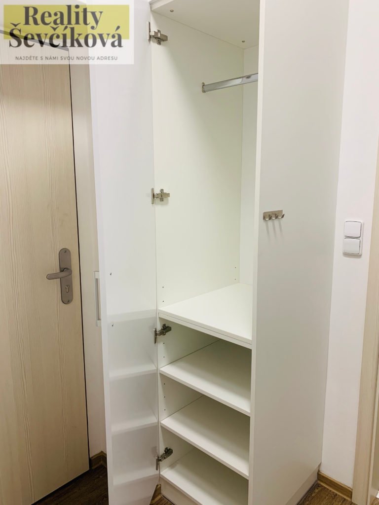 Pronájem 2+kk po celkové rekonstrukci, 45 m2 – Pavla Hanuše