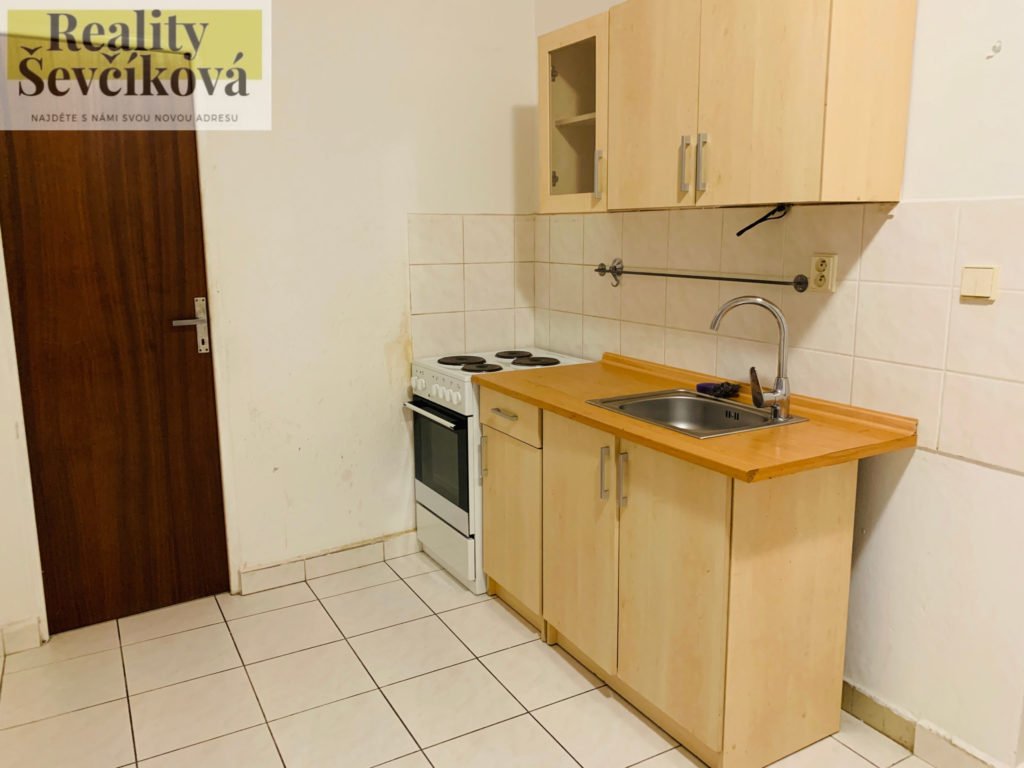 Pronájem prostorného 3+1, 105 m2 – Velké náměstí