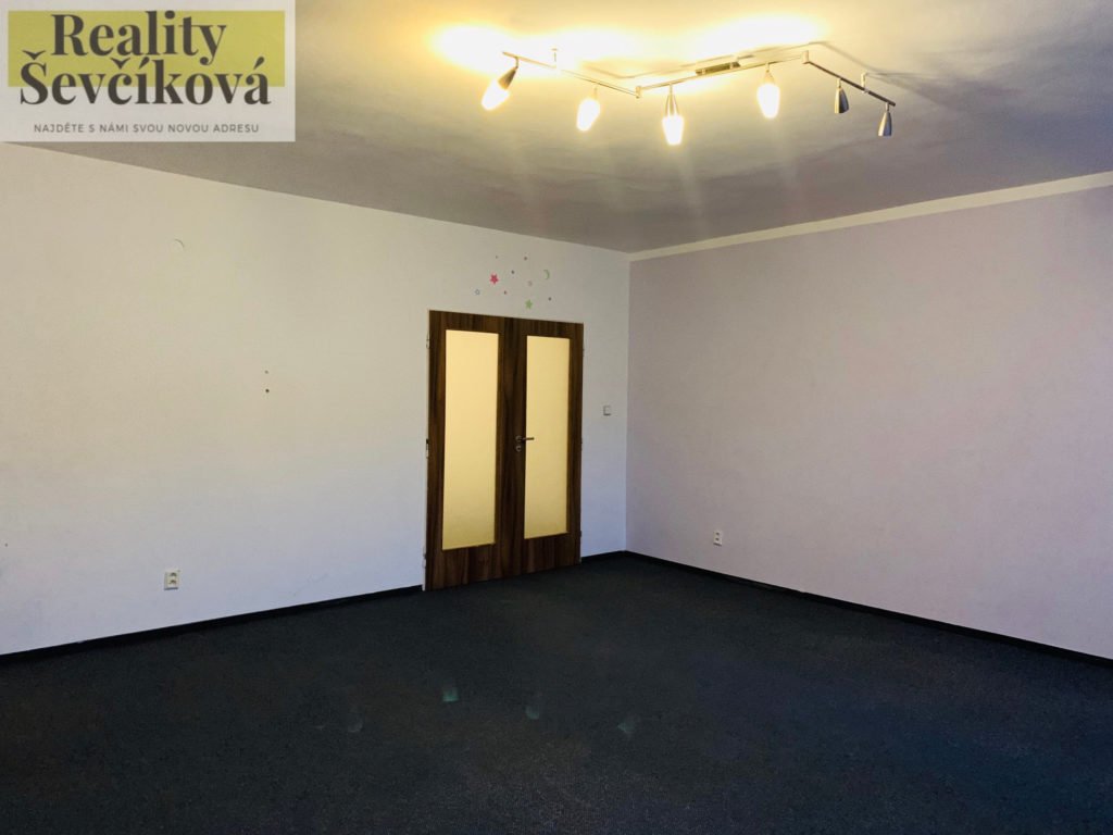 Pronájem prostorného 3+1, 105 m2 – Velké náměstí