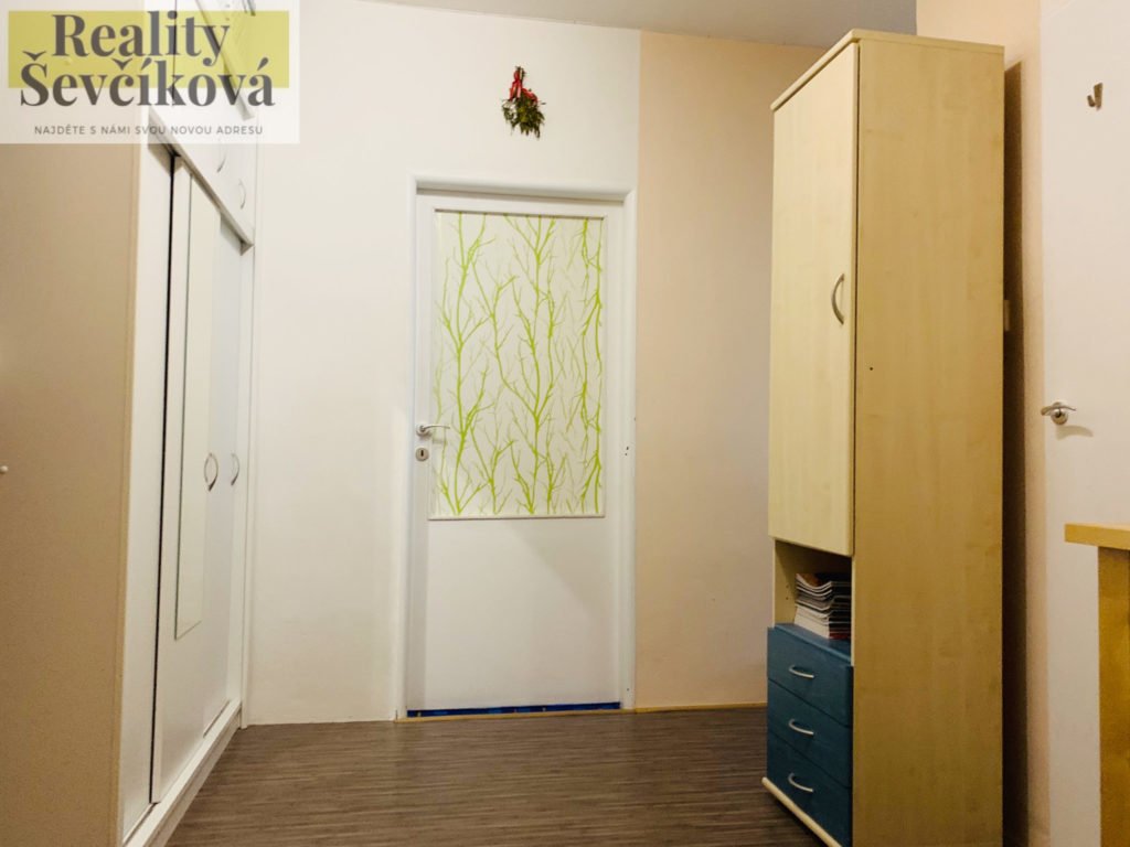 Prodej útulného 2+1 s balkónem, 57 m2 – Kpt. Nálepky, Pardubice