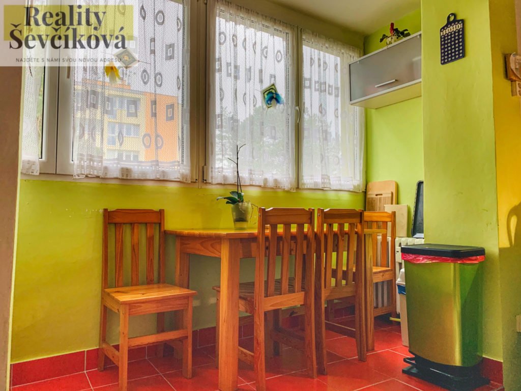 Prodej útulného 2+1 s balkónem, 57 m2 – Kpt. Nálepky, Pardubice