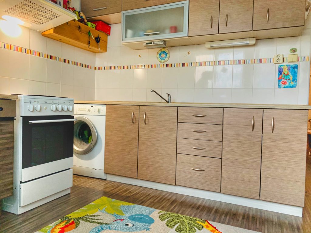 Prodej útulného 2+1 s balkónem, 57 m2 – Kpt. Nálepky, Pardubice