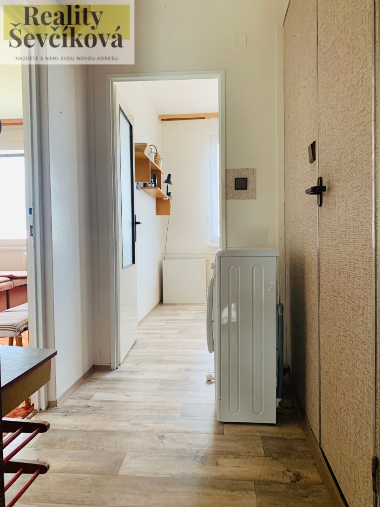 Pronájem zařízeného 1+1, 37 m2 – Štefánikova