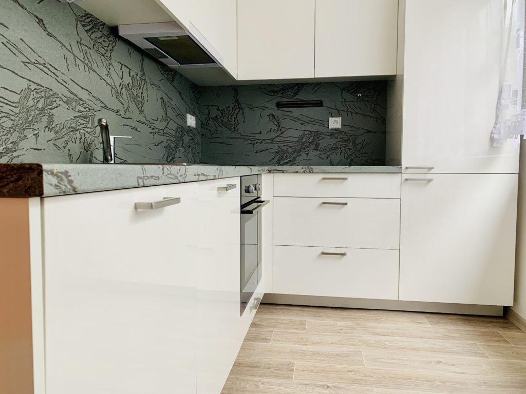 Pronájem kompletně vybaveného 2+1, 65 m2 – Štefánikova