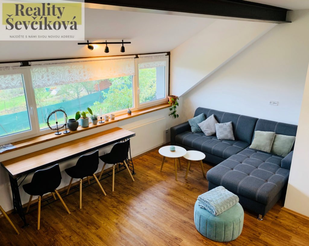 Pronájem industriálního loftu, 72 m2 s vlastní zahradou a parkováním – Pouchovská