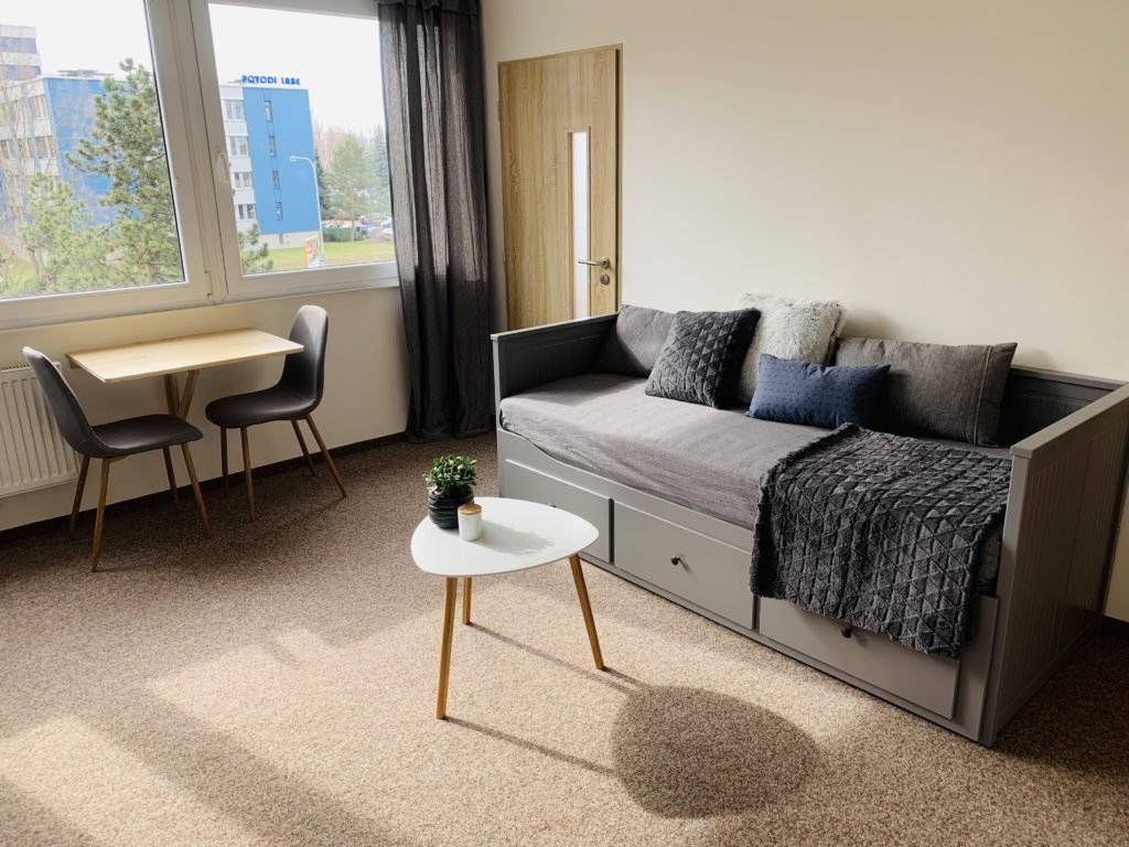 Prodej kompletně zařízeného 1+kk po rekonstrukci, 27 m2 – Polní