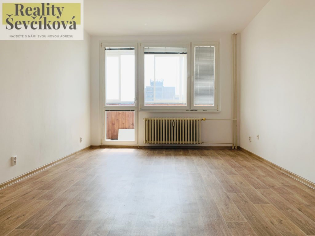 Prodej světlého 3+1 s lodžií, 71 m2 – Hrubínova