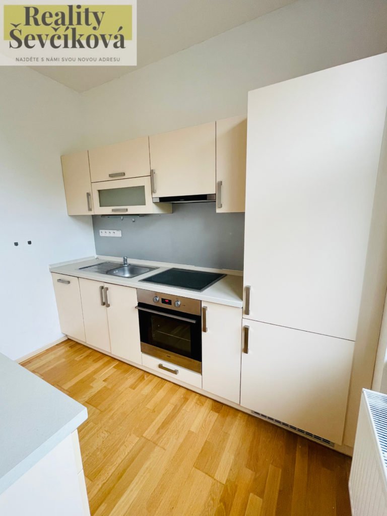 Pronájem pěkného 2+kk, 76 m2 – Chelčického