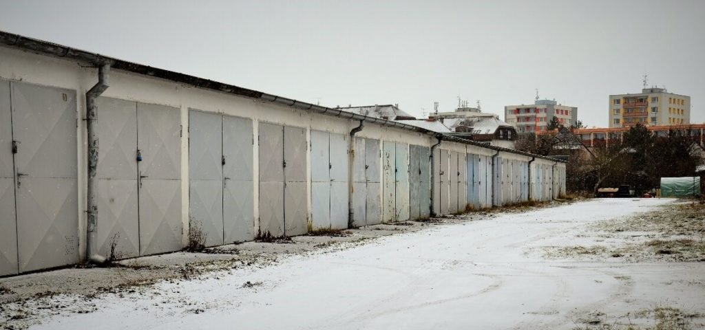 Prodej garáže, 19 m2 – Garážní, Pouchov