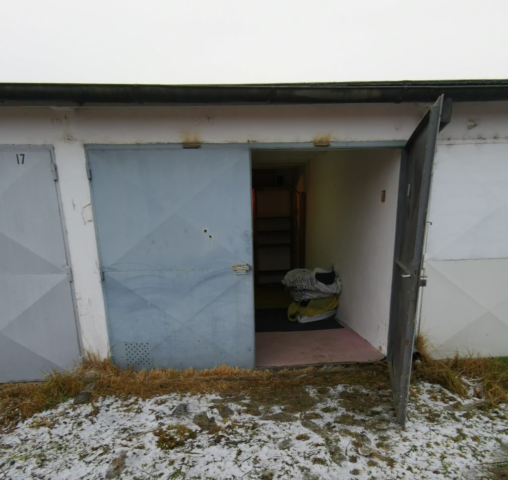 Prodej garáže, 19 m2 – Garážní, Pouchov