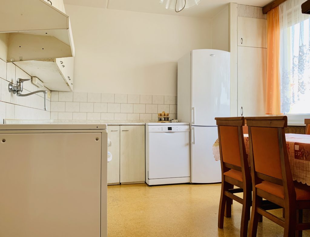 Pronájem pěkného 3+1 s balkónem, 73 m2 – Hradecká, Třebeš