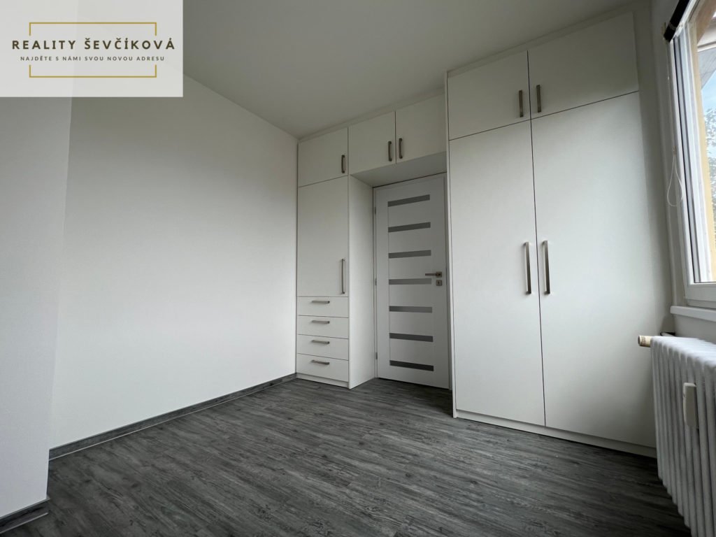 Pronájem 2+kk po rekonstrukci s balkónem, 40 m2 – Truhlářská