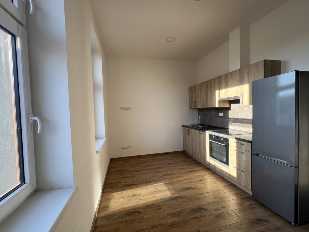 Pronájem 2+kk rekonstrukci, 45 m2 – Habrmanova