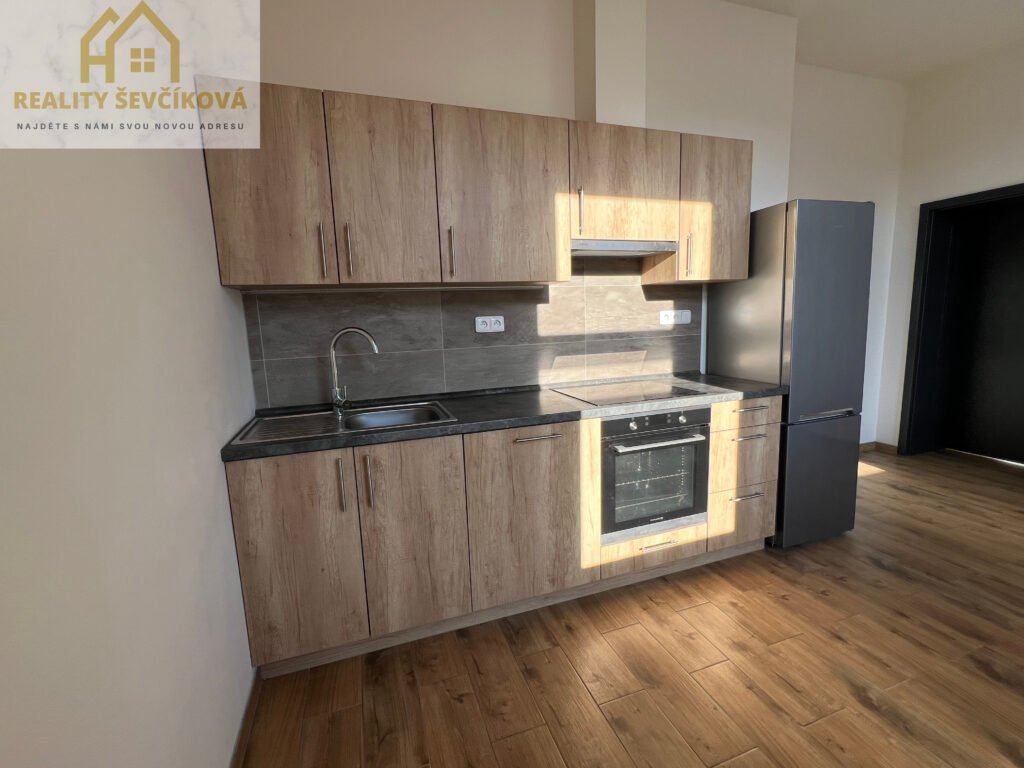 Pronájem 2+kk rekonstrukci, 45 m2 – Habrmanova