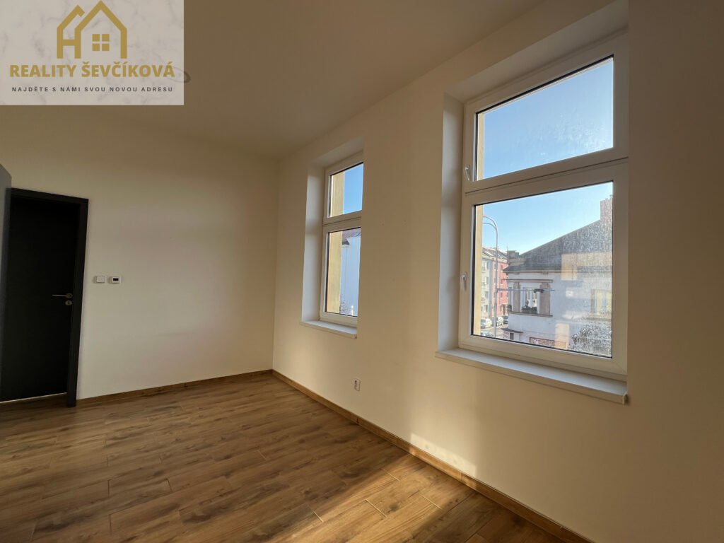 Pronájem 2+kk rekonstrukci, 45 m2 – Habrmanova