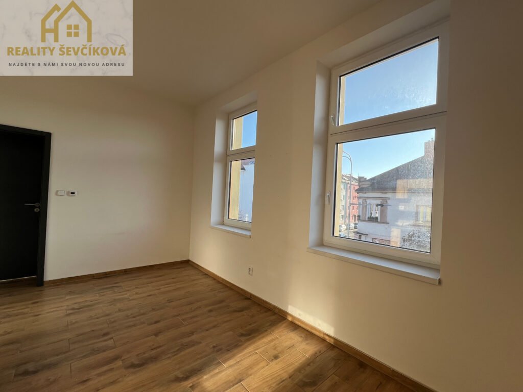 Pronájem 2+kk rekonstrukci, 45 m2 – Habrmanova