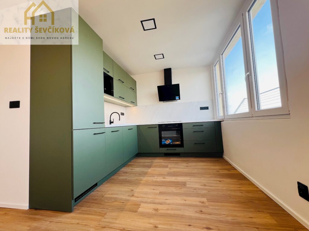 Prodej 2+kk s šatnou po celkové rekonstrukci, 53 m2 – Uhelná