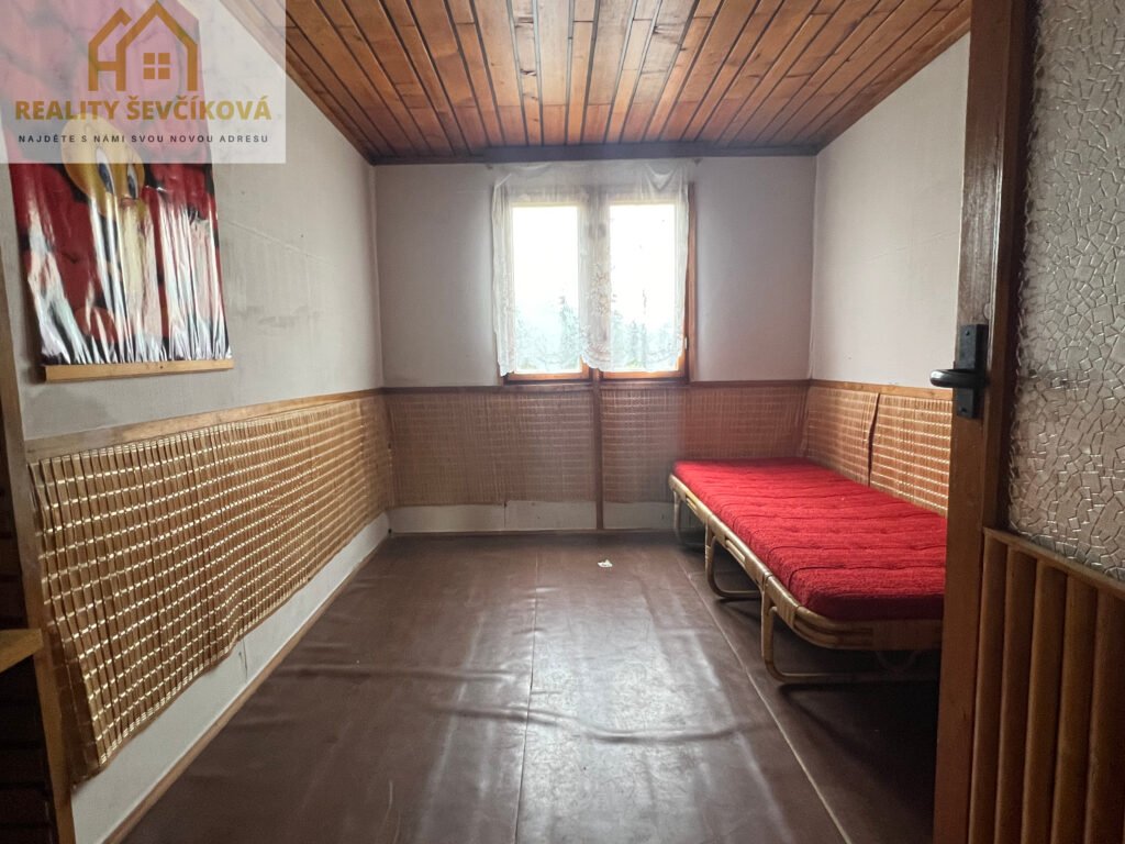 Pronájem celoročně obyvatelné chaty, 407 m2 – Býšť