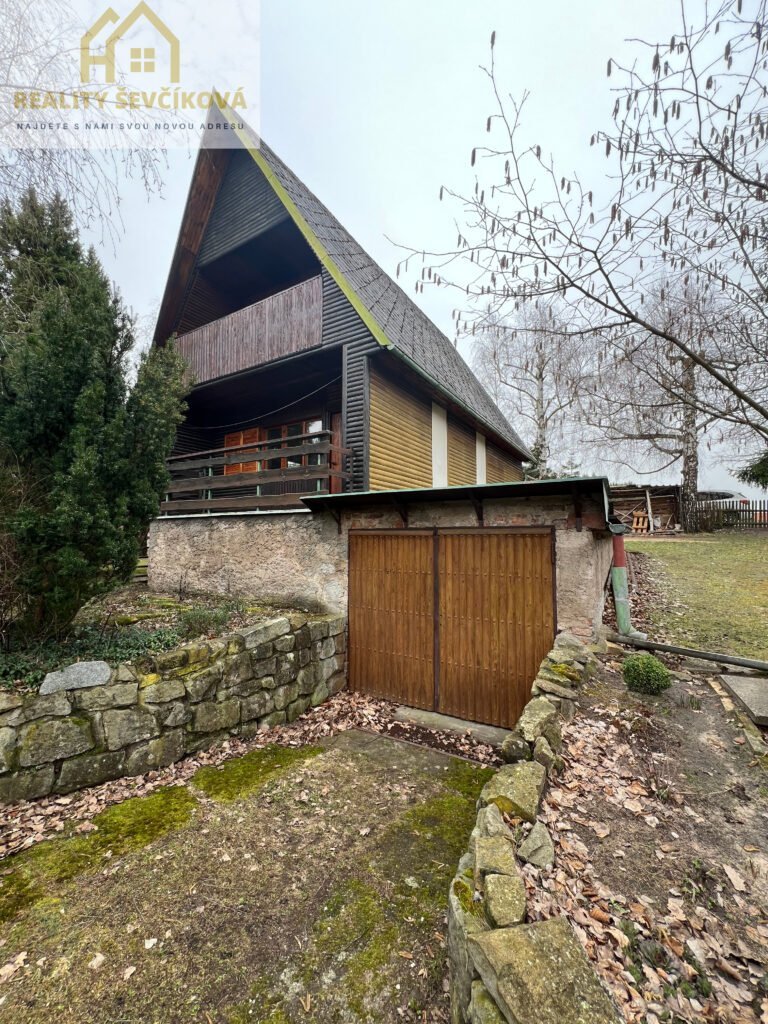 Pronájem celoročně obyvatelné chaty, 407 m2 – Býšť