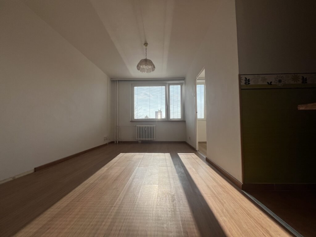 Pronájem 2+kk, 35 m2 – Veverkova