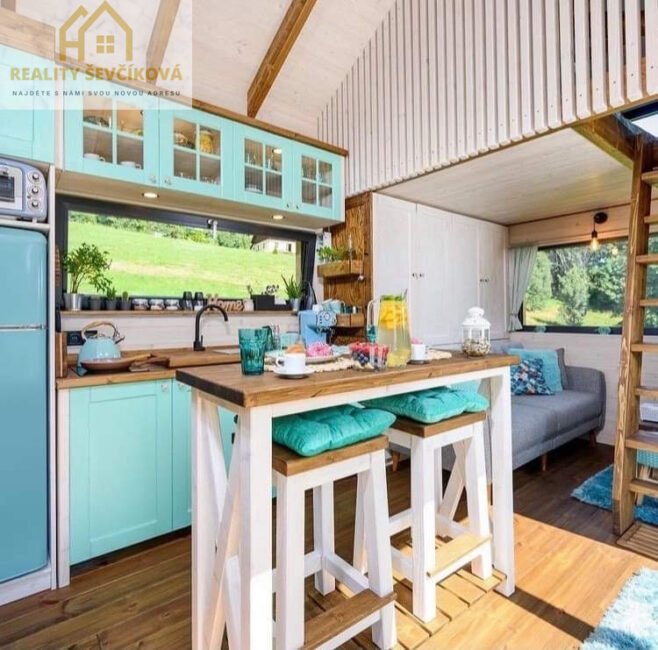 Kompletně zařízený tiny house s terasou v Boho stylu, 22 m2 + 19 m2 terasa