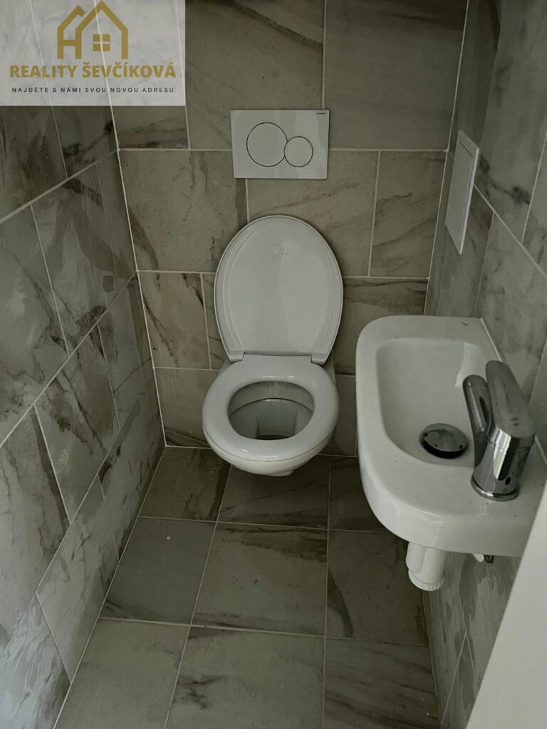 Pronájem 2+kk po celkové rekonstrukci, 55 m2 – Tylovo nábřeží