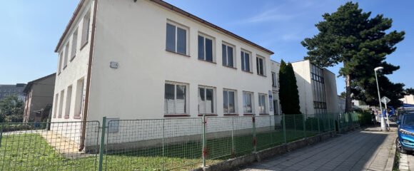 Pronájem kanceláře, 42 m2 – Ječná, Hradec Králové