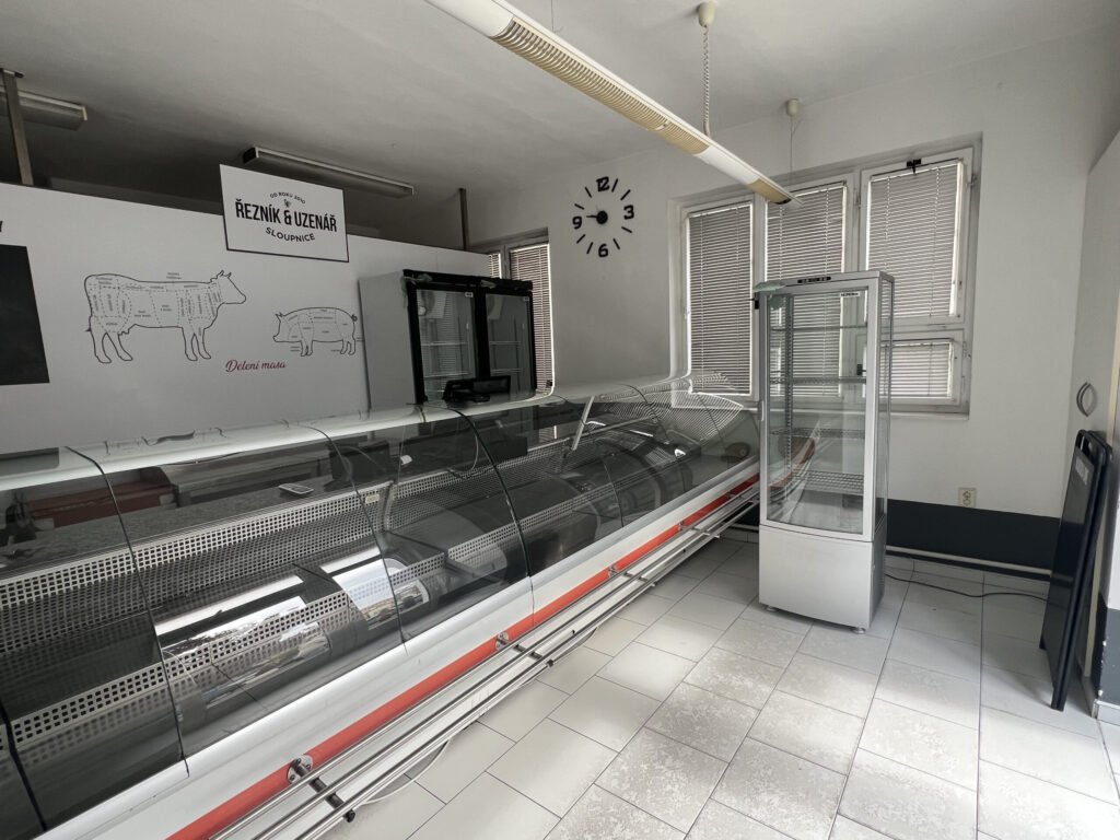 Pronájem obchodního prostoru 37 m², Holice – nám. T. G. Masaryka