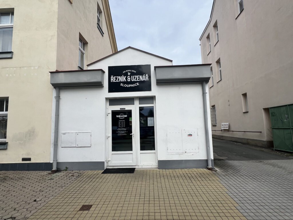 Pronájem obchodního prostoru 37 m², Holice – nám. T. G. Masaryka