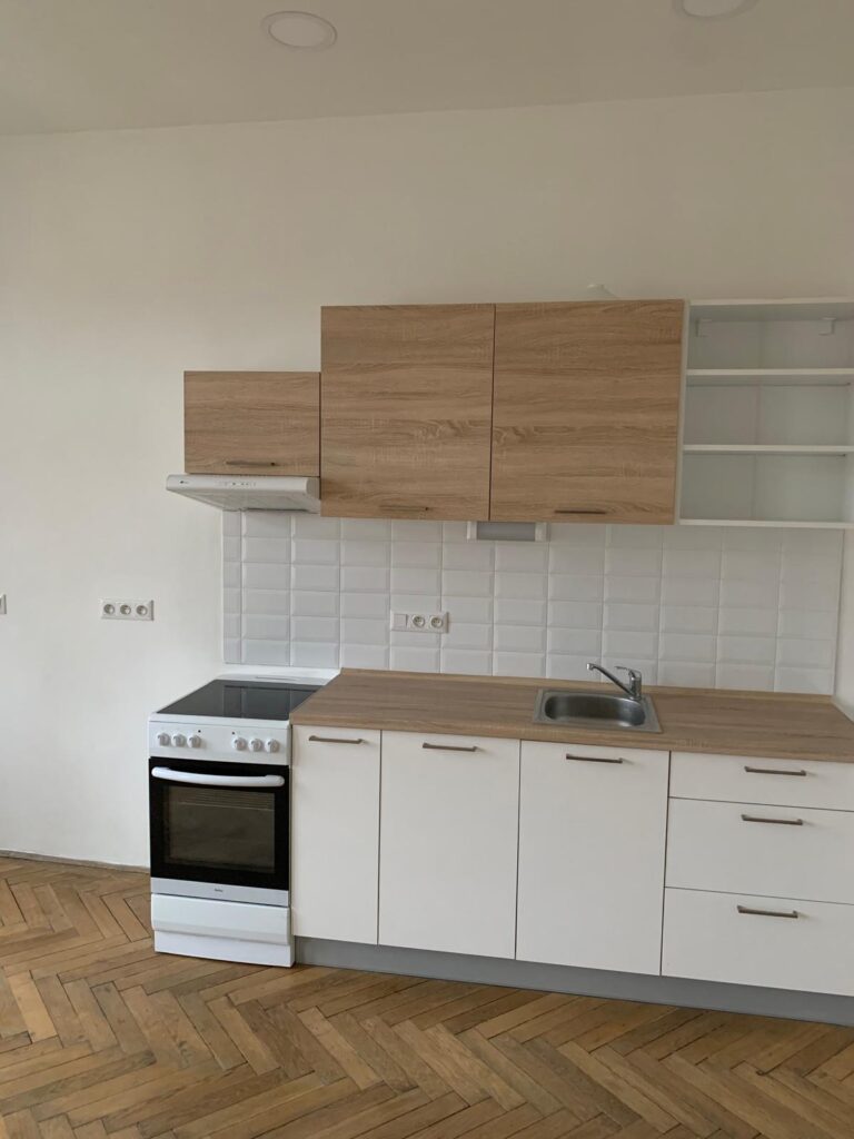 Pronájem bytu 1+kk po rekonstrukci, 35 m2 – Pospíšilova