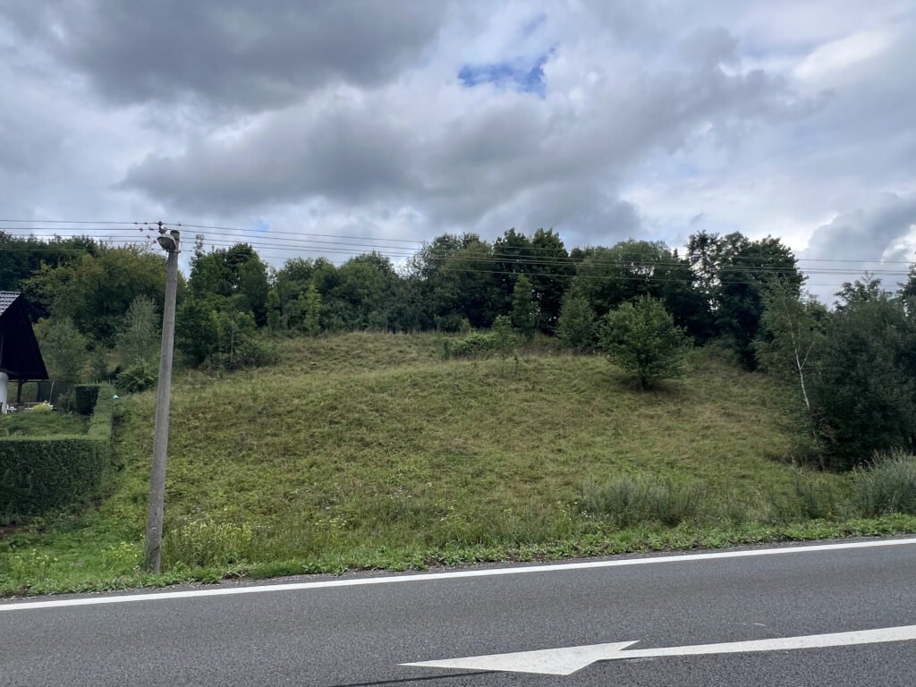 Prodej stavebního pozemku pro bydlení i komerci