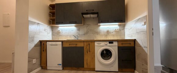 Pronájem 2+1 po celkové rekonstrukci, 51 m2 – Velké náměstí