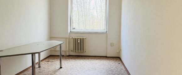Kancelář v klidné lokalitě
